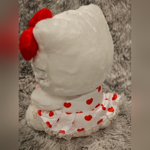Hello Kitty Sanrio character plush doll with pink heart. - Picture 5 of 5